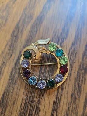 Vintage Van Dell Gold-Tone Multicolor Crystal Wreath Pin - Women Jewelry